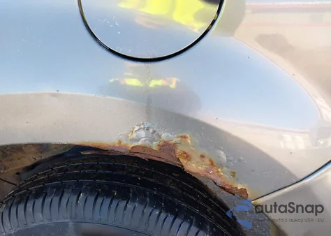 2010 Ford Escape Limited z USA, uszkodzony, nr VIN 1FMCU9EG9AKB90054